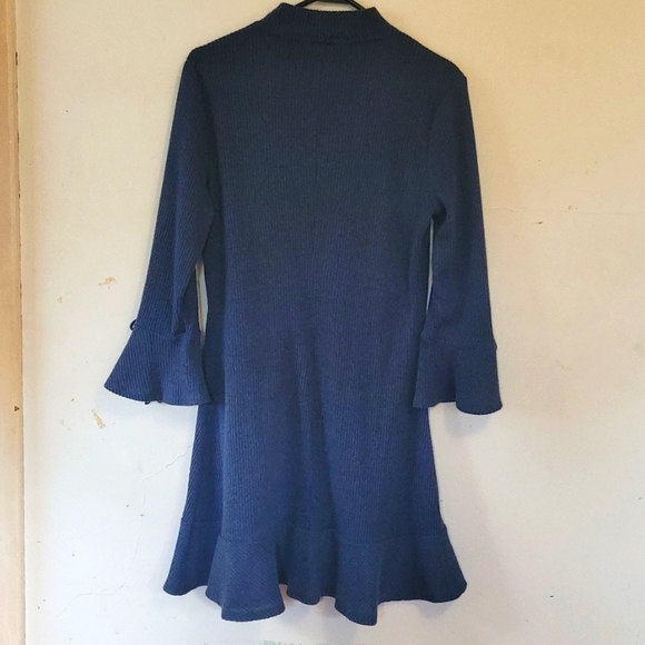 Dress - Picture 4 of 4